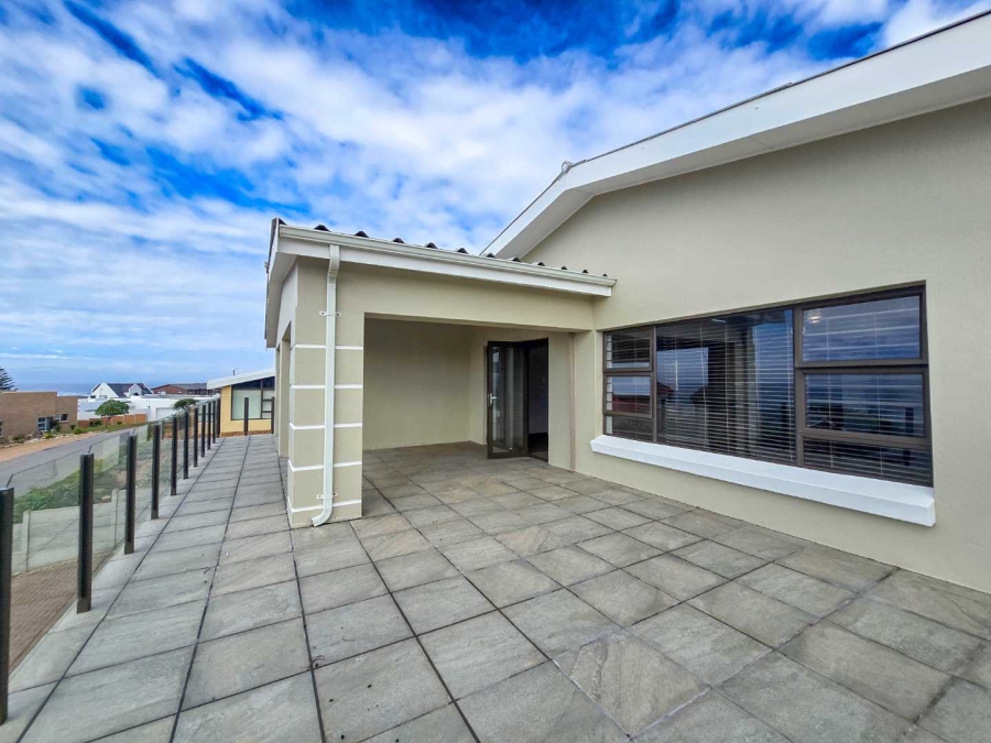 5 Bedroom Property for Sale in Jongensfontein Western Cape